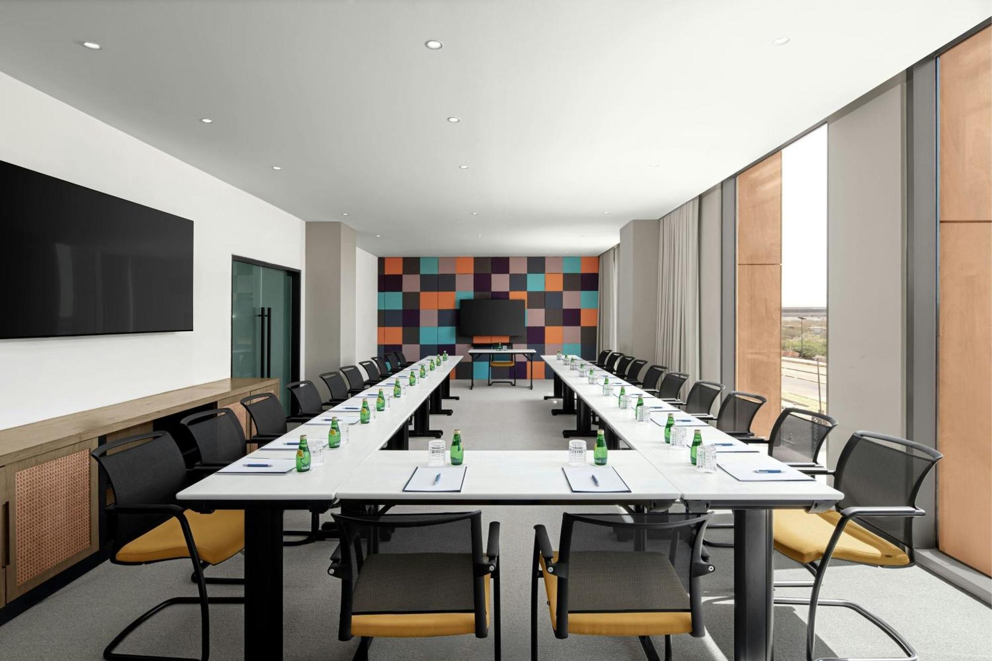 Four Points By Sheraton Dakar Diamniadio Noflaye 外观 照片