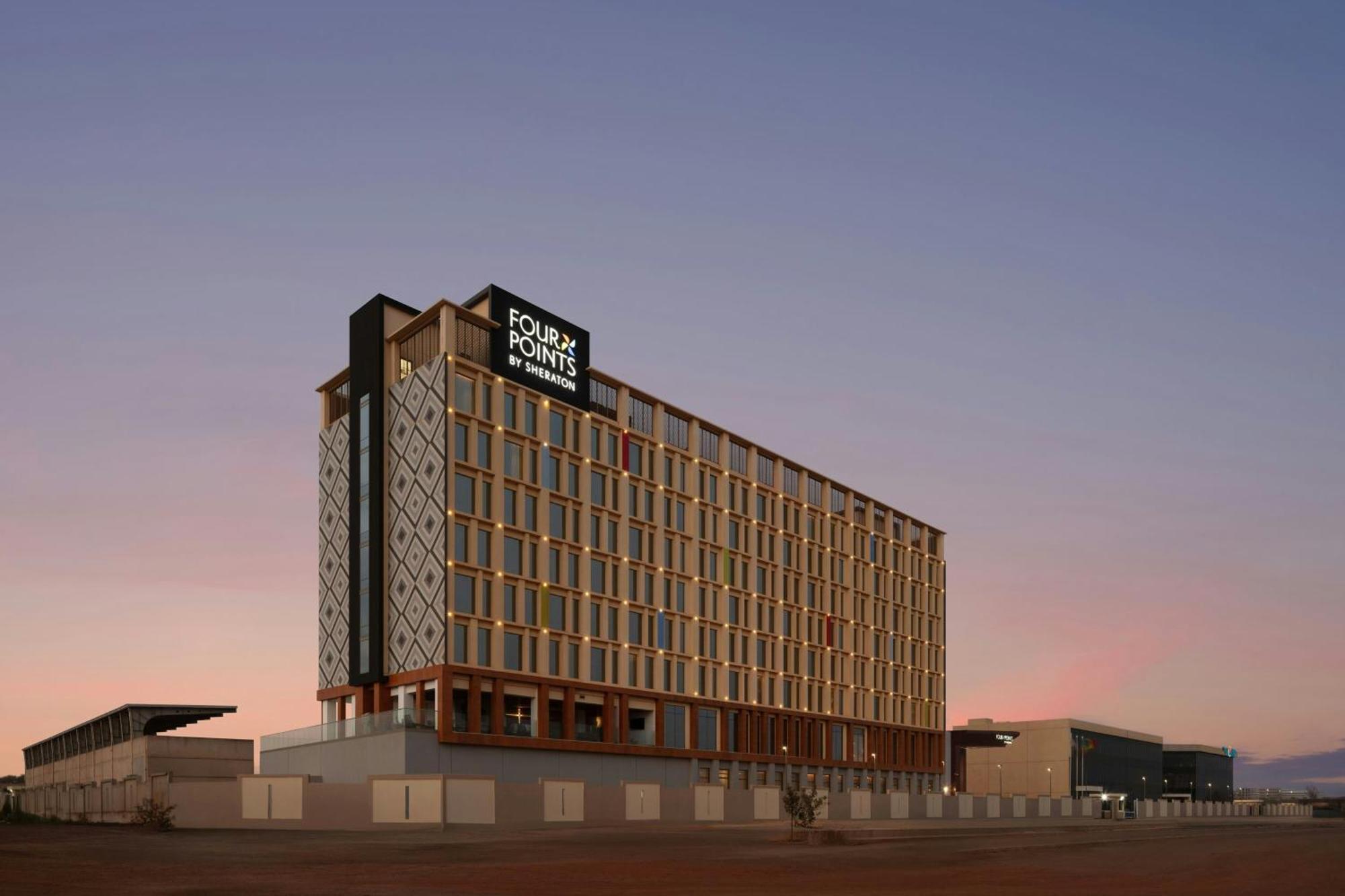 Four Points By Sheraton Dakar Diamniadio Noflaye 外观 照片