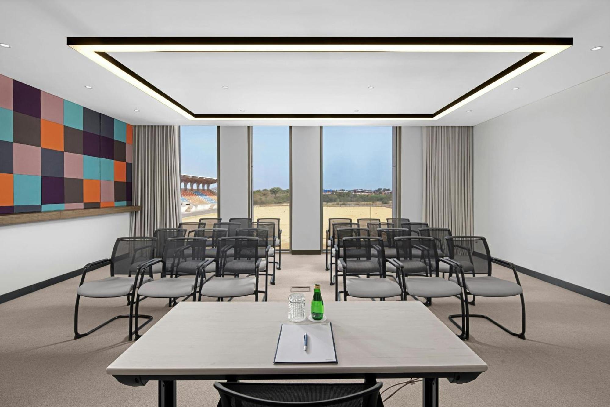 Four Points By Sheraton Dakar Diamniadio Noflaye 外观 照片